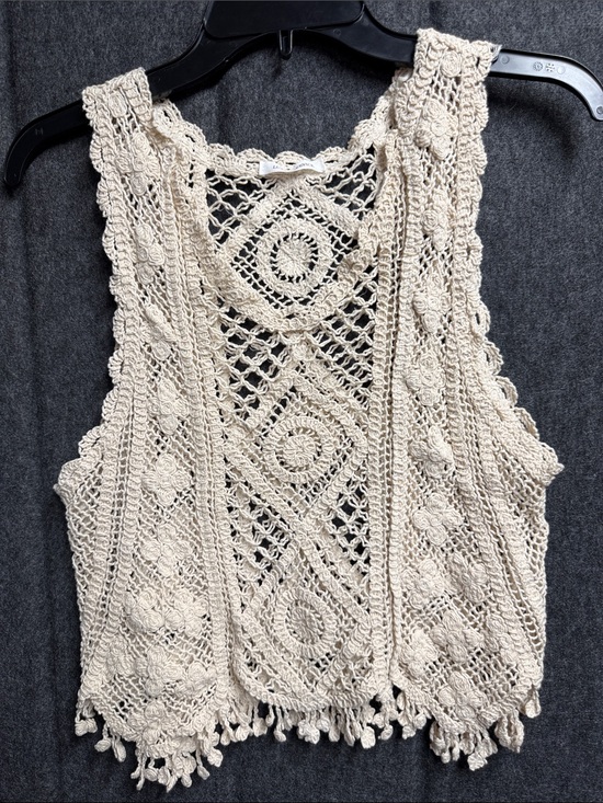 luxe service Tops - Boho Crochet Cream Tank Vest - Women's Lightweight Layering Top